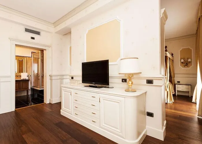 博尔戈唐堂吉诃德酒店